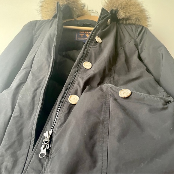 WOOLRICH Luxury Arctic Parka down coat in black with detachable raccoon fur - Picture 11 of 13